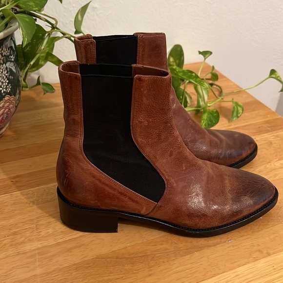 Vince Shoes - Vince Tan Burnished Leather Pull On Ankle Boots Made in Italy Size 7.5